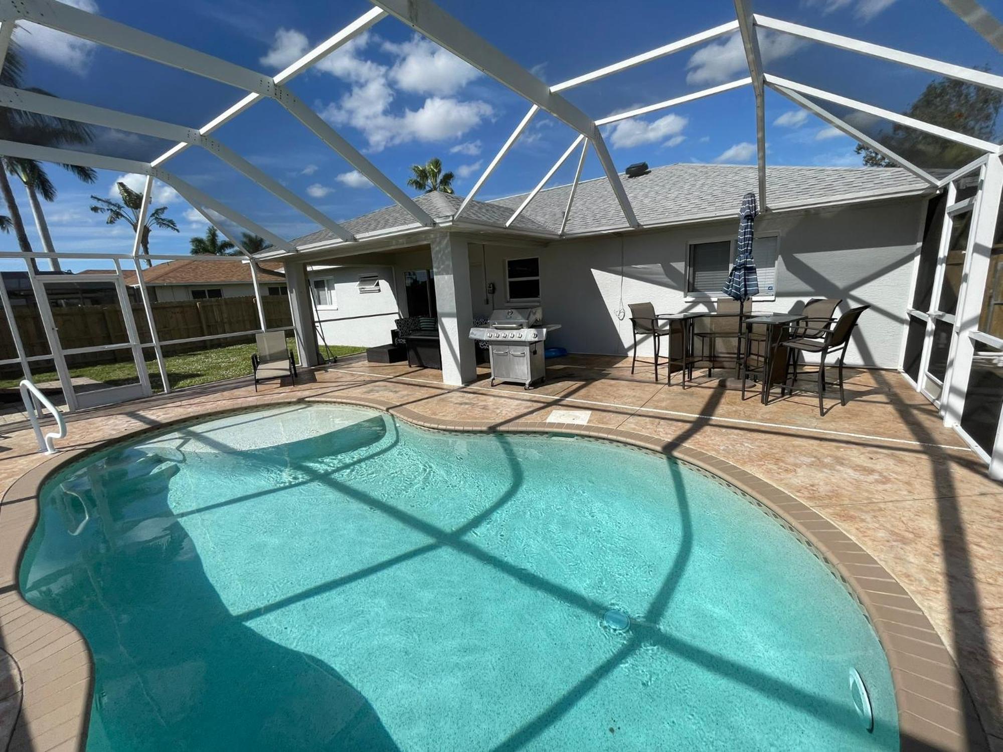 Beautiful Pool Home With Sleeping For 8 For Lovelypeople Cape Coral Exteriör bild