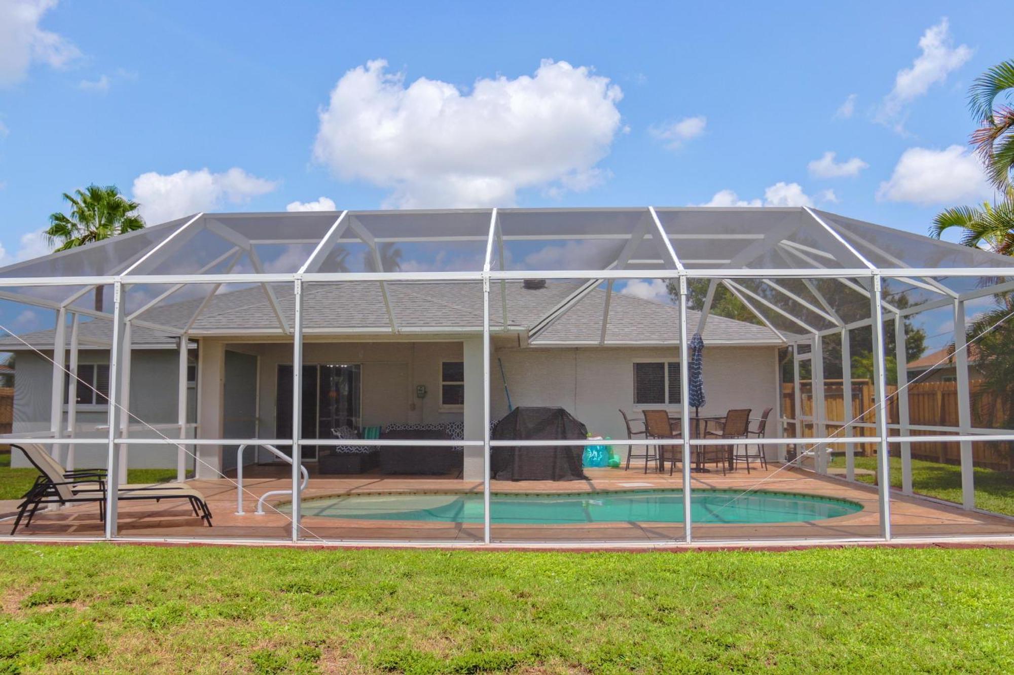 Beautiful Pool Home With Sleeping For 8 For Lovelypeople Cape Coral Exteriör bild